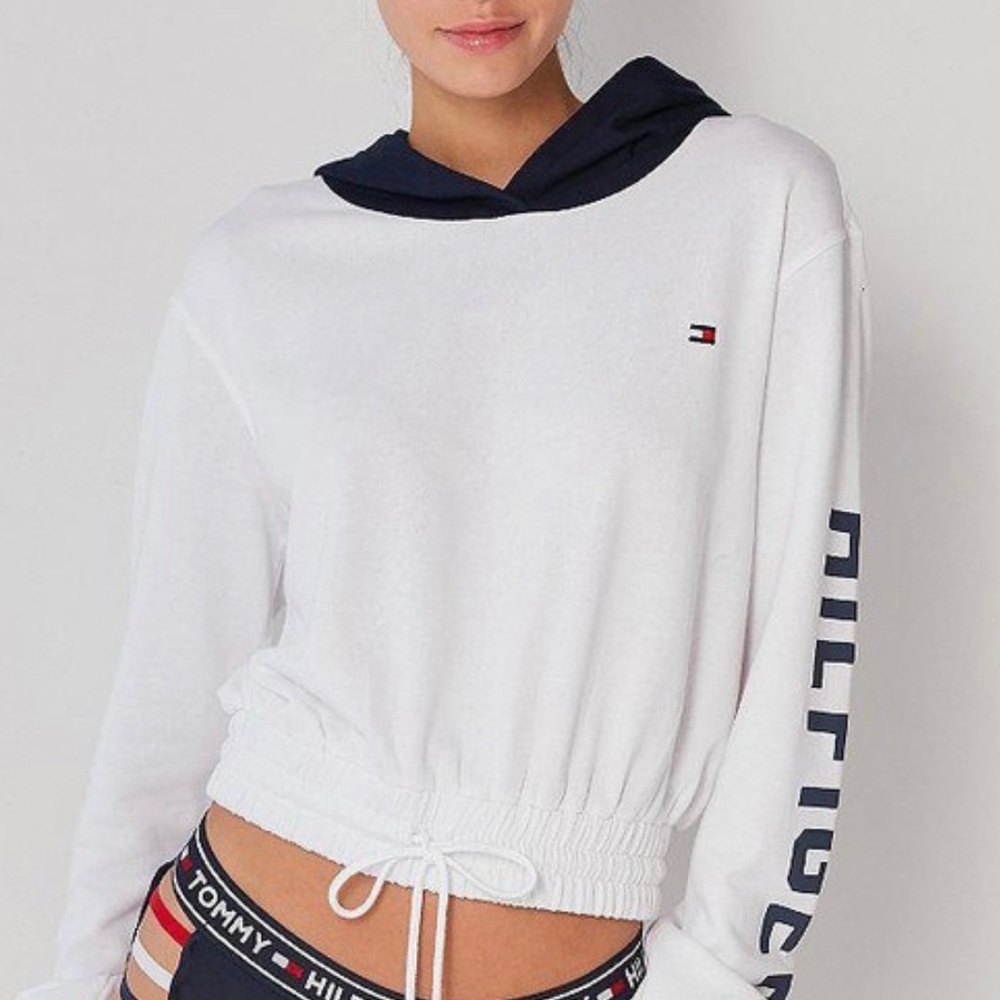Tommy Hilfiger crop hoodie XS